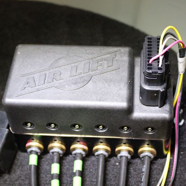 Air Lift Auto Pilot V2 1/4" Manifold Digital Controller Air Ride